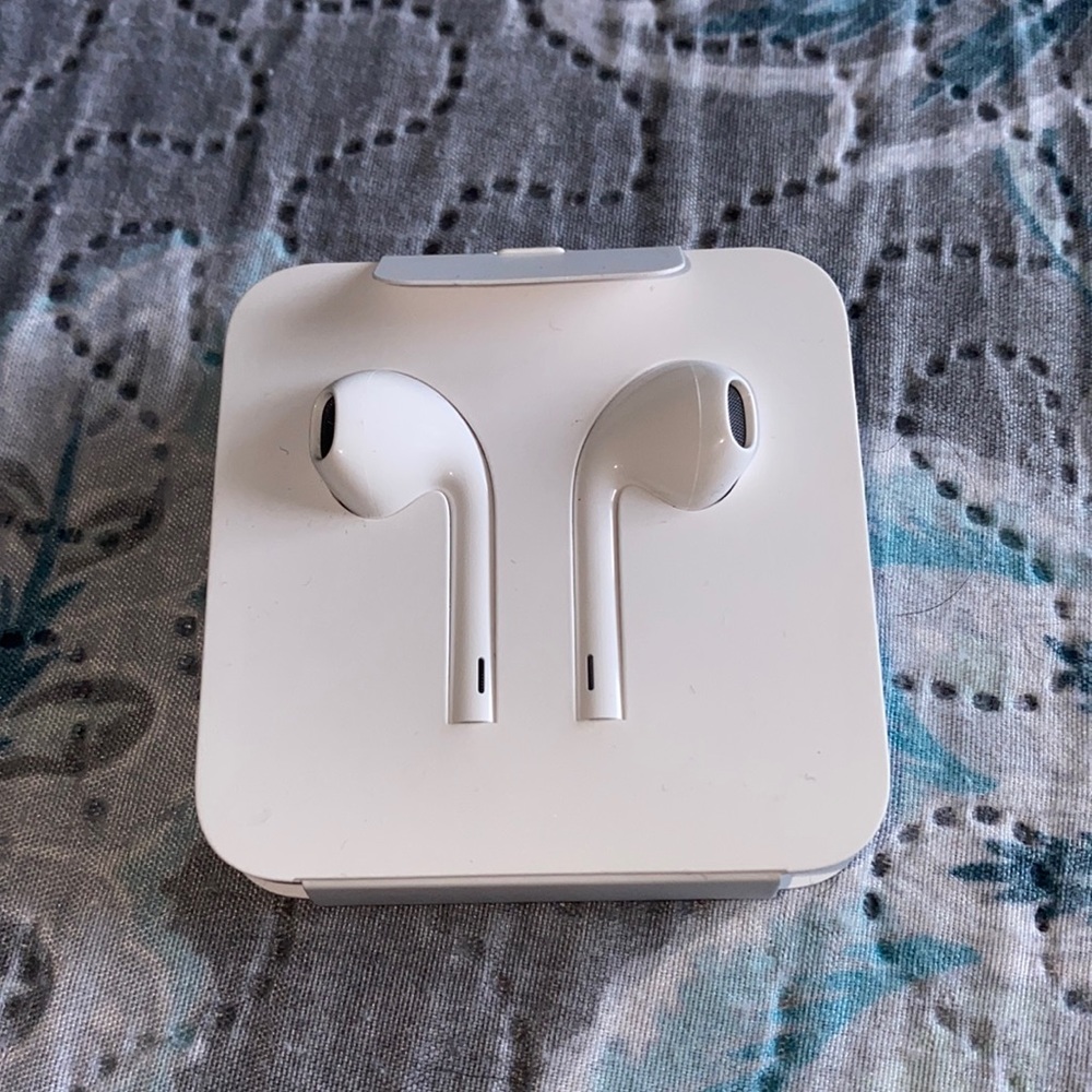 Ear phones